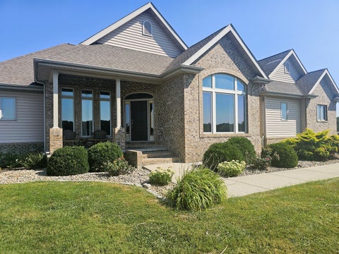 Photo of 15228 E Holland Drive, Mt Vernon, IL 62864 (MLS # 12752603)