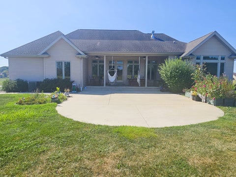 Tiny photo for 15228 E Holland Drive, Mt Vernon, IL 62864 (MLS # 12752603)