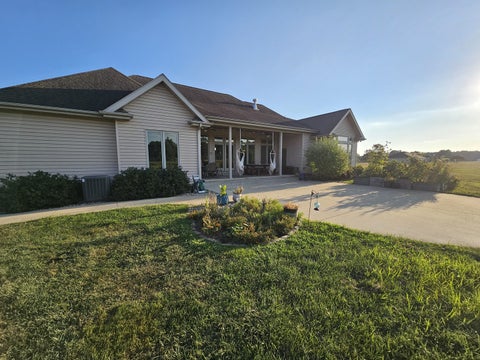 Tiny photo for 15228 E Holland Drive, Mt Vernon, IL 62864 (MLS # 12752603)
