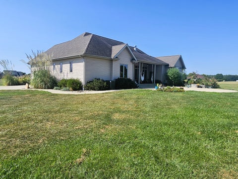 Tiny photo for 15228 E Holland Drive, Mt Vernon, IL 62864 (MLS # 12752603)