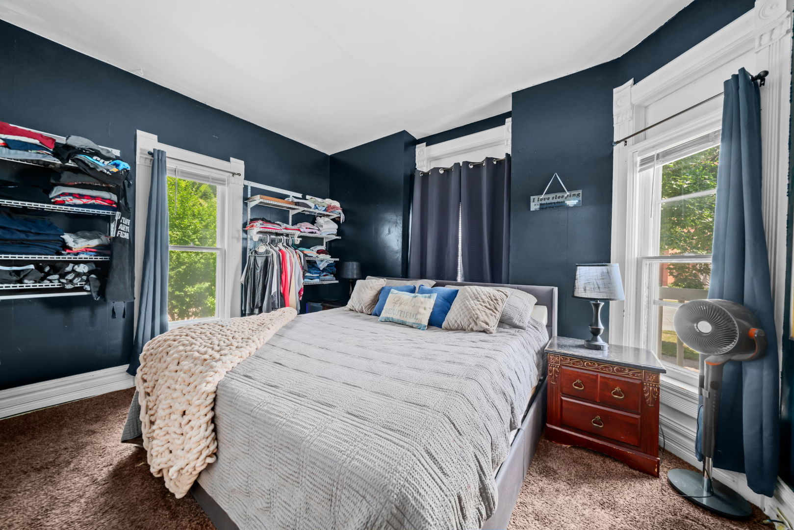 300 N 4TH Street
