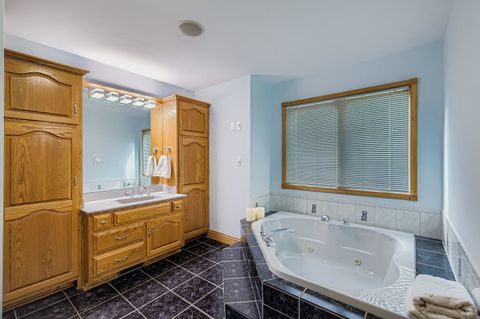 Tiny photo for 5904 Elm Street, Lisle, IL 60532 (MLS # 12447036)