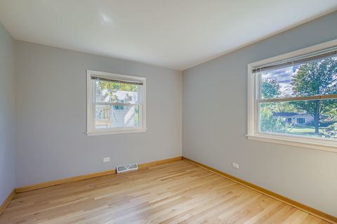 Tiny photo for 5904 Elm Street, Lisle, IL 60532 (MLS # 12447036)