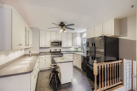 Tiny photo for 5904 Elm Street, Lisle, IL 60532 (MLS # 12447036)