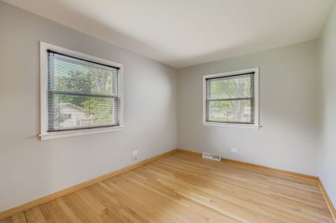 Tiny photo for 5904 Elm Street, Lisle, IL 60532 (MLS # 12447036)