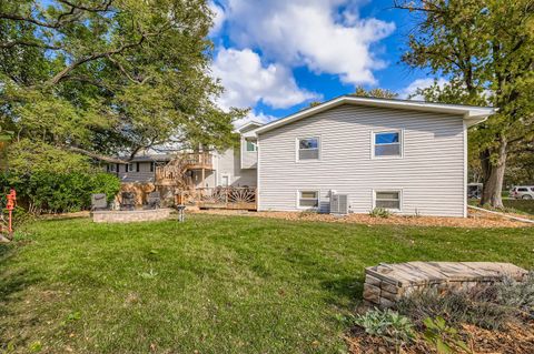 Tiny photo for 5904 Elm Street, Lisle, IL 60532 (MLS # 12447036)