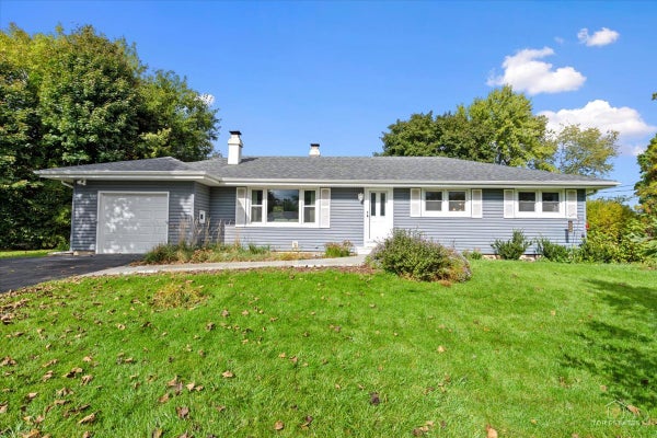 932 FOREST DR, ELGIN, IL 60123 - Image b1dfc910ad50aed8e5be9aecec77c2a6/2014541382