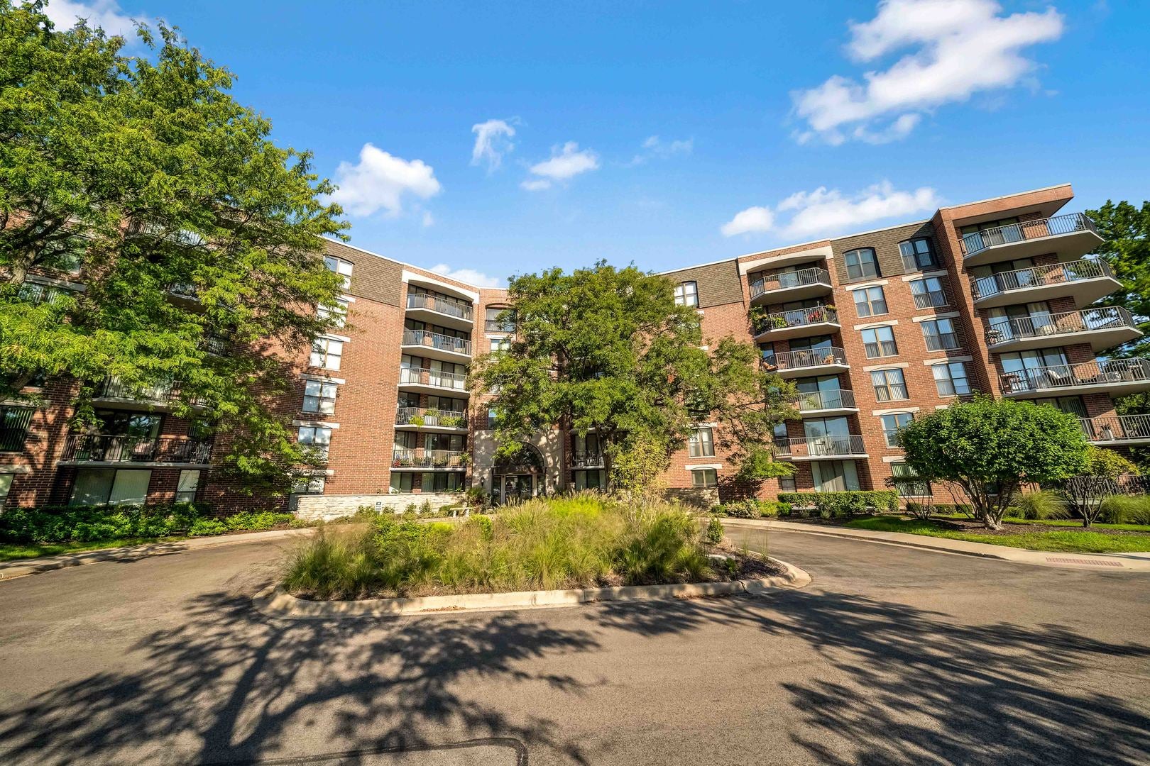 511 Aurora Avenue 513