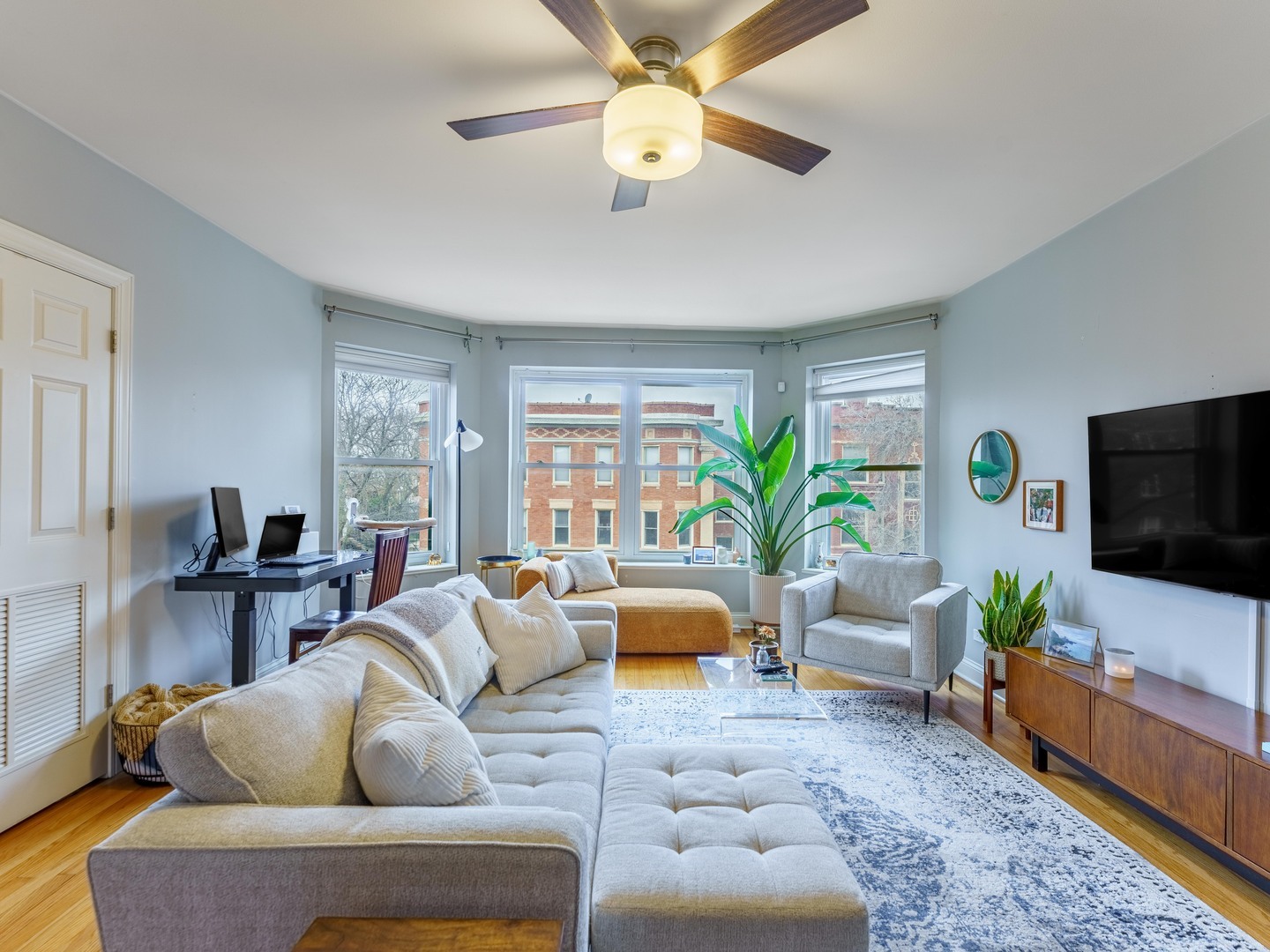 2737 N KIMBALL Avenue 3