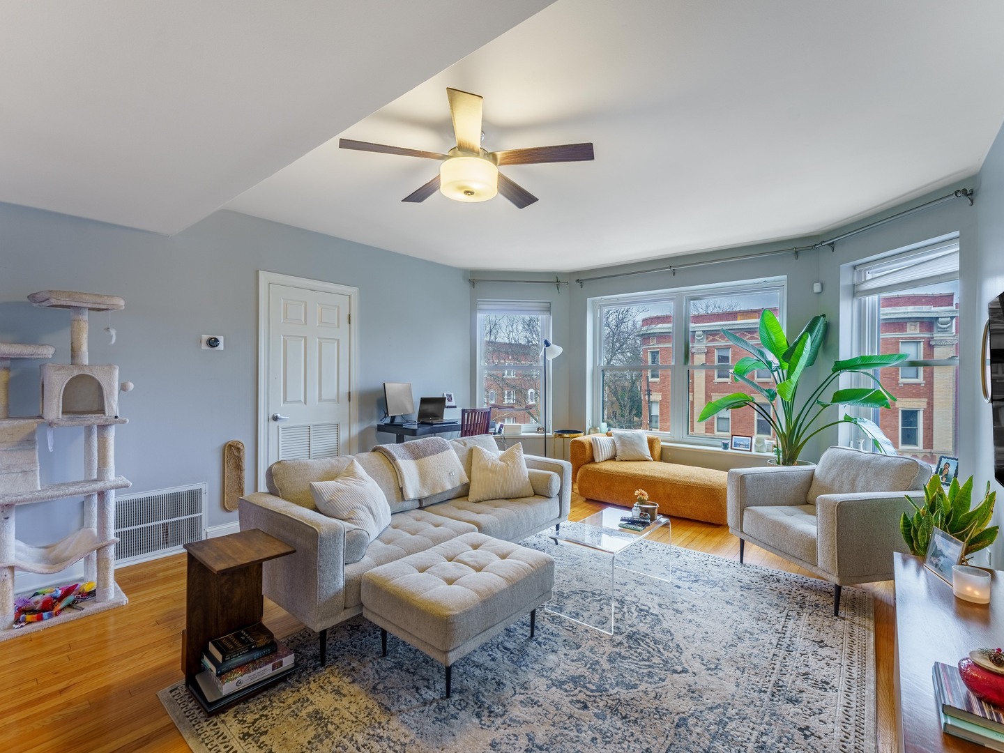 2737 N KIMBALL Avenue 3