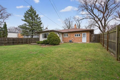 Tiny photo for 730 Newberry Avenue, La Grange Park, IL 60526 (MLS # 12635555)