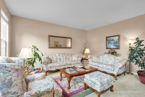 Tiny photo for 6096 Russell Drive, Hoffman Estates, IL 60192 (MLS # 12672908)