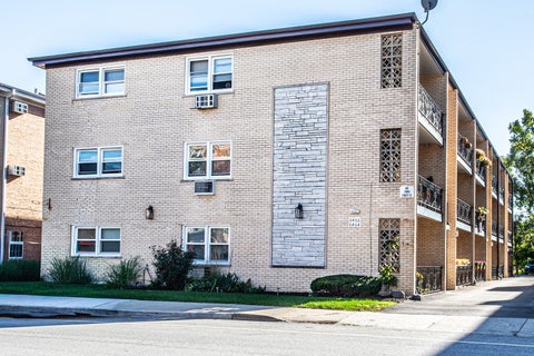 Photo of 6464 N Northwest Highway #1E, Chicago, IL 60631 (MLS # 12775895)