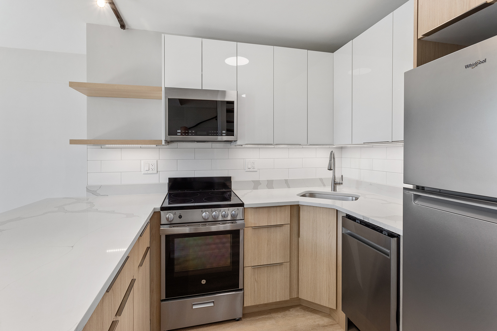 6166 N Sheridan Road 6J