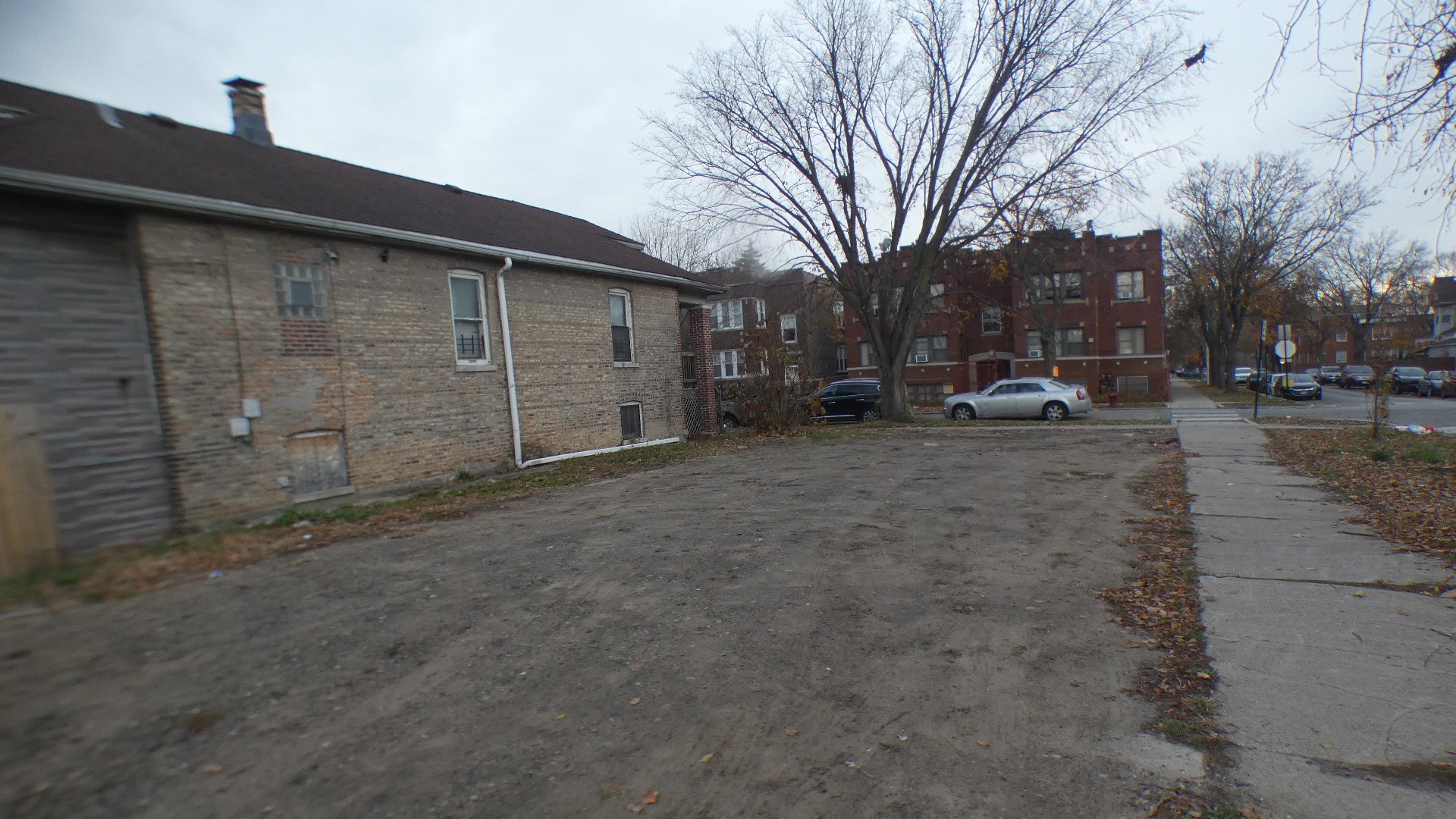 6401 S Whipple Street