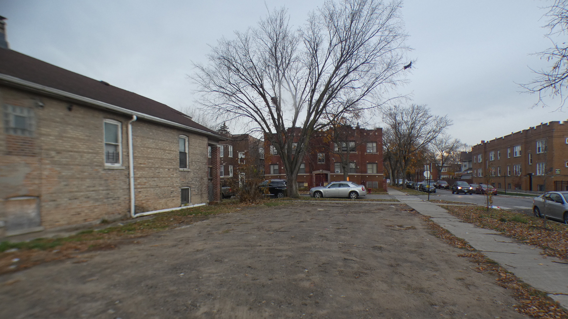 6401 S Whipple Street