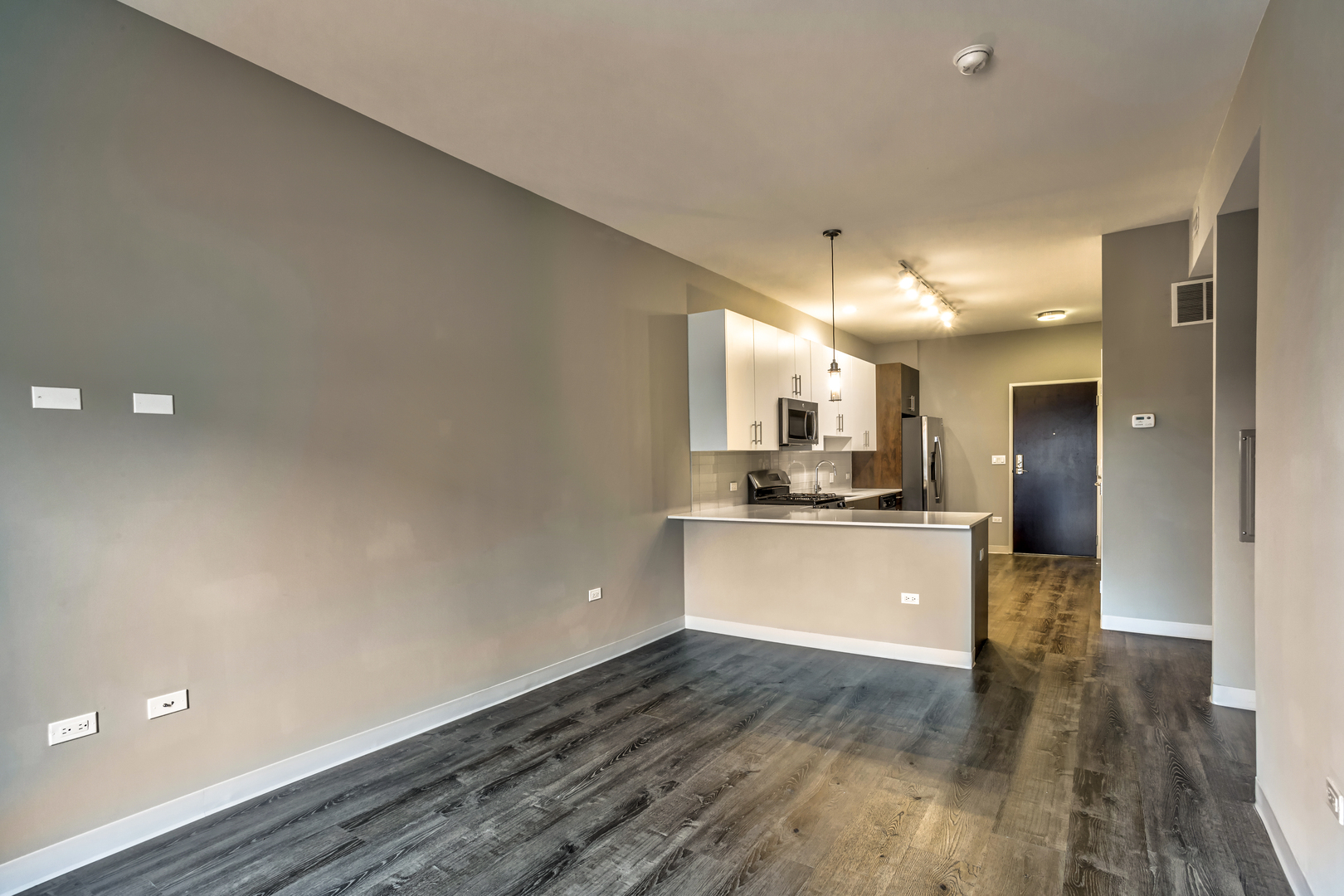 851 W Grand Avenue 302