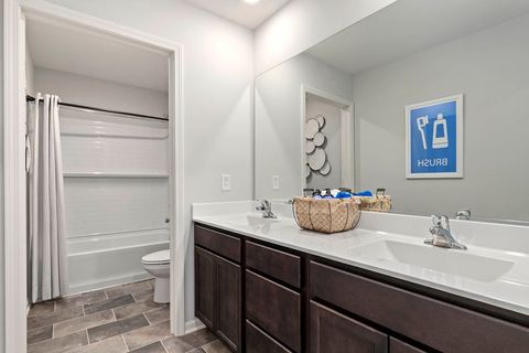 Tiny photo for 970 Garnet Lane, Montgomery, IL 60538 (MLS # 12489262)