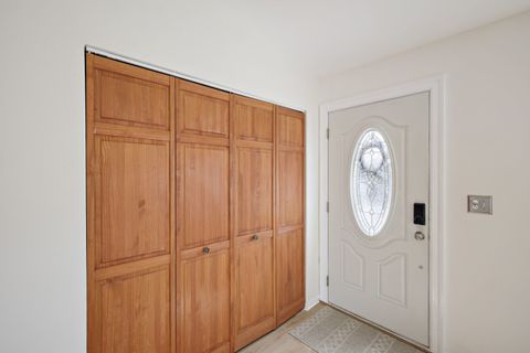 Tiny photo for 4441 HARBOR Circle, Hoffman Estates, IL 60192 (MLS # 12599908)