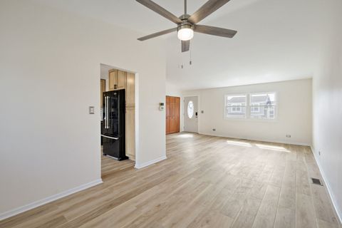 Tiny photo for 4441 HARBOR Circle, Hoffman Estates, IL 60192 (MLS # 12599908)