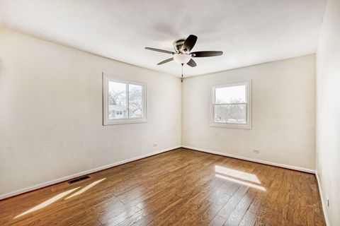 Tiny photo for 4441 HARBOR Circle, Hoffman Estates, IL 60192 (MLS # 12599908)