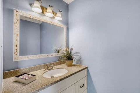 Tiny photo for 4441 HARBOR Circle, Hoffman Estates, IL 60192 (MLS # 12599908)