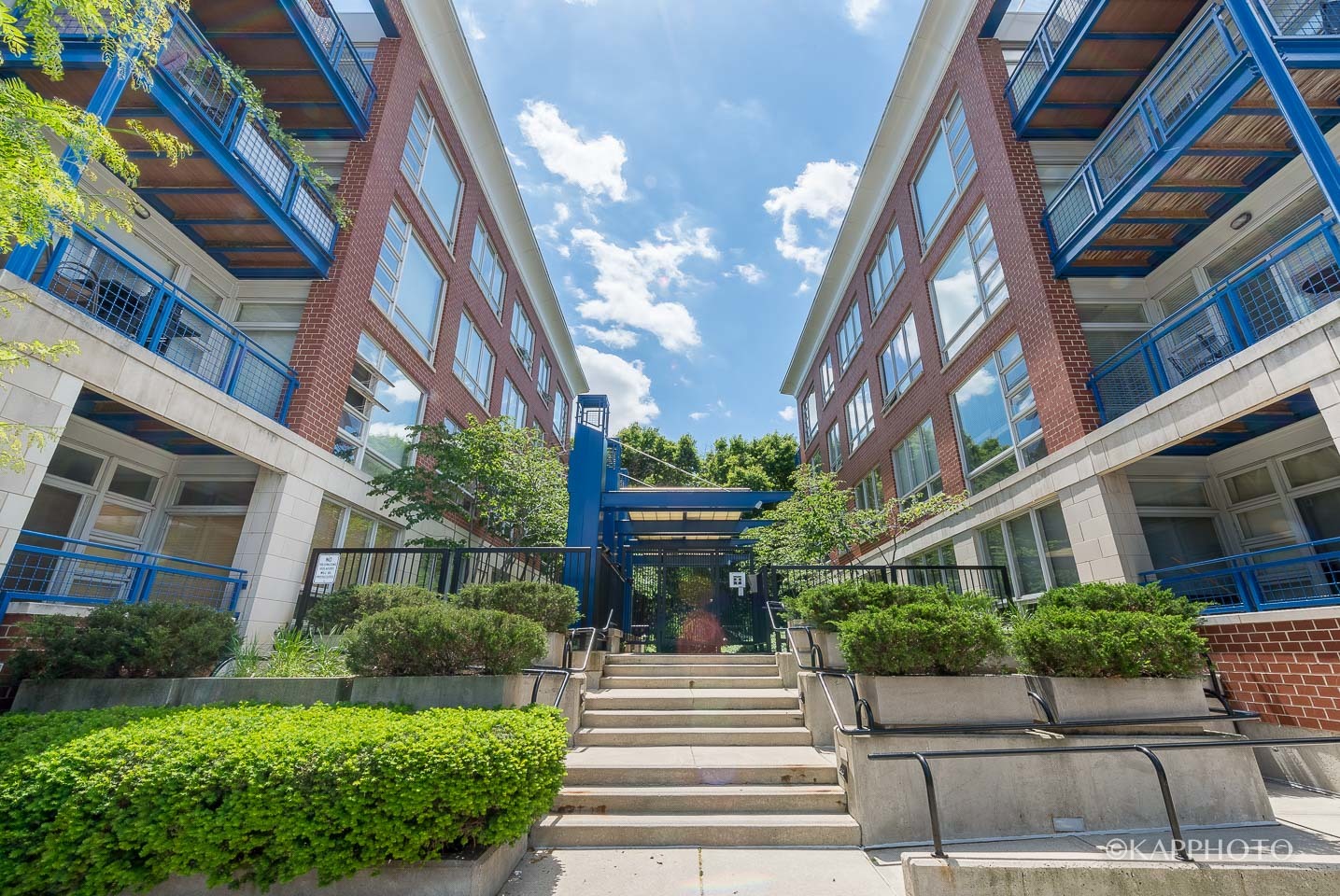 1151 W Washington Boulevard 102