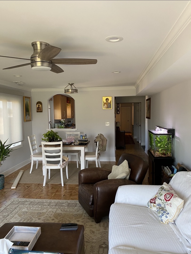 901 Hinman Avenue 5F