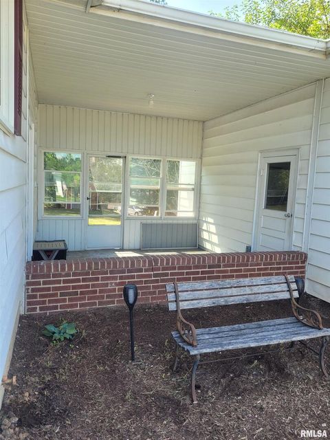 Tiny photo for 601 NORA Lane, Mt Vernon, IL 62864 (MLS # EB460707)