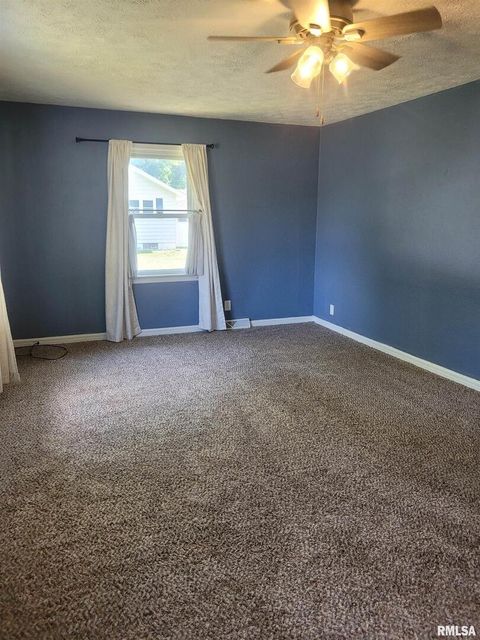 Tiny photo for 601 NORA Lane, Mt Vernon, IL 62864 (MLS # EB460707)