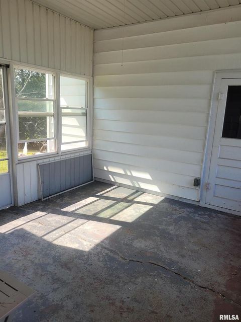 Tiny photo for 601 NORA Lane, Mt Vernon, IL 62864 (MLS # EB460707)