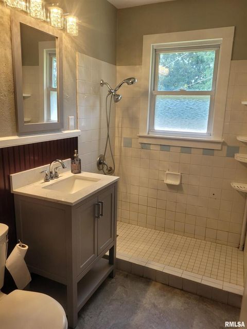 Tiny photo for 601 NORA Lane, Mt Vernon, IL 62864 (MLS # EB460707)