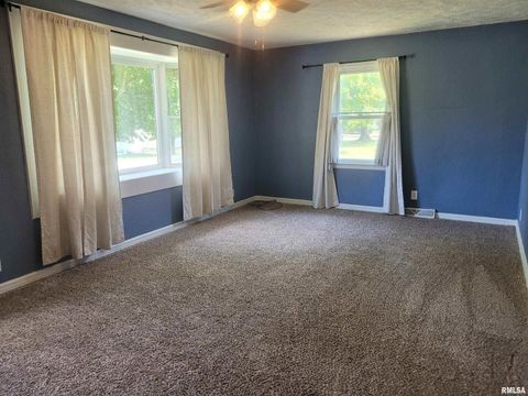 Tiny photo for 601 NORA Lane, Mt Vernon, IL 62864 (MLS # EB460707)