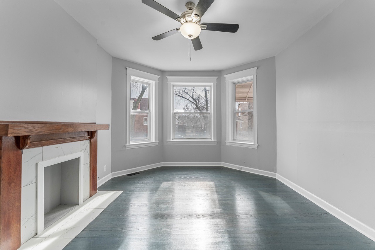 3408 W Carroll Avenue 1