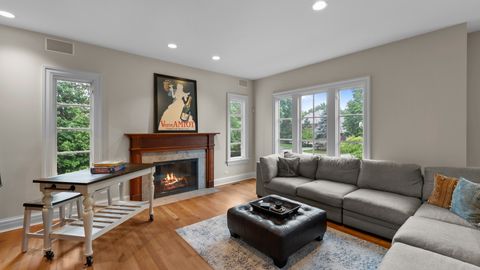 Tiny photo for 3 Hillburn Court, North Barrington, IL 60010 (MLS # 12688325)