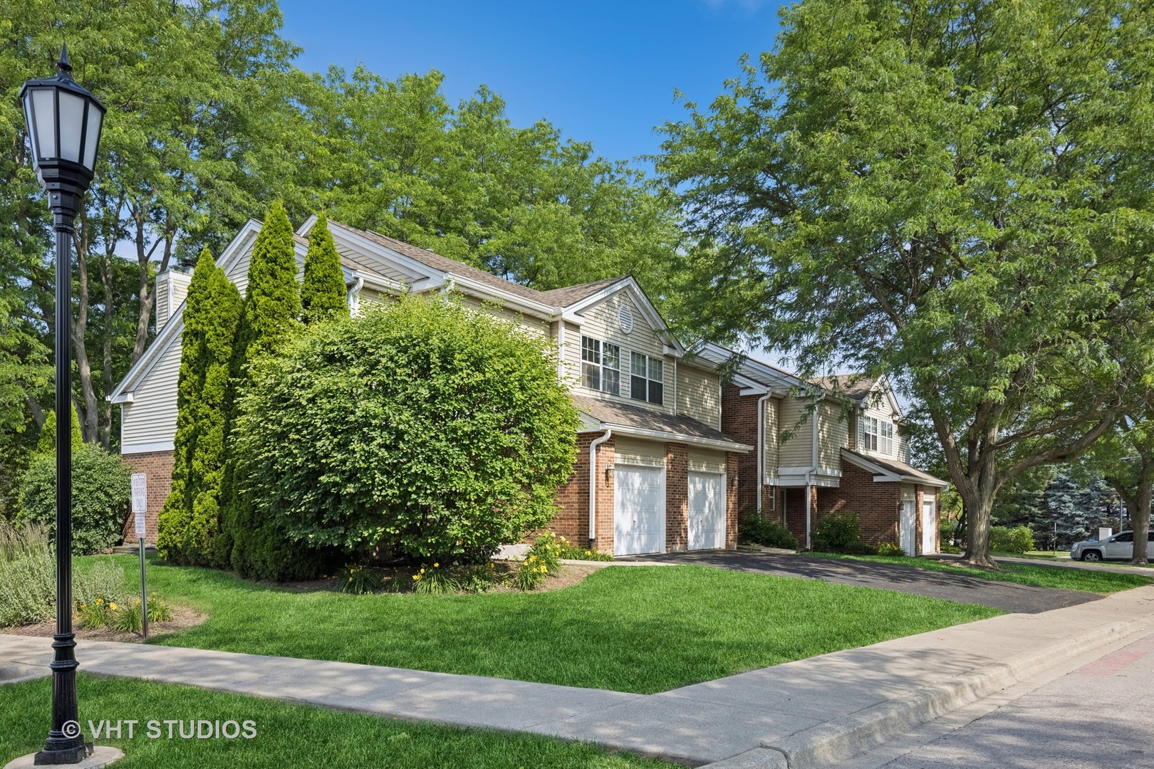 614 Hillview Court