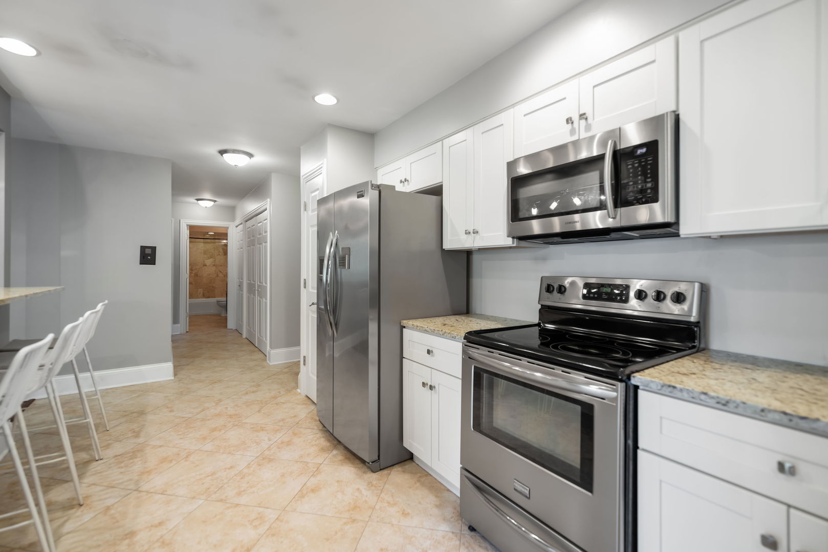 4133 Saratoga Avenue B-220