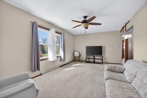 Tiny photo for 609 W LeClaire Road, Eldridge, IA 52748 (MLS # 12604103)