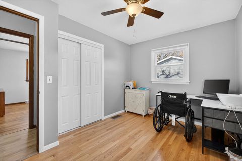 Tiny photo for 609 W LeClaire Road, Eldridge, IA 52748 (MLS # 12604103)