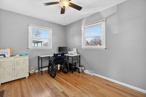 Tiny photo for 609 W LeClaire Road, Eldridge, IA 52748 (MLS # 12604103)