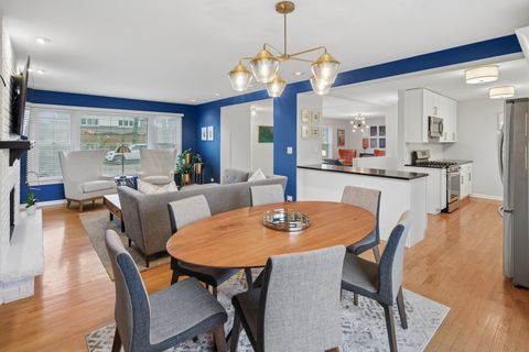 Tiny photo for 701 Peterson Avenue, Park Ridge, IL 60068 (MLS # 12555264)