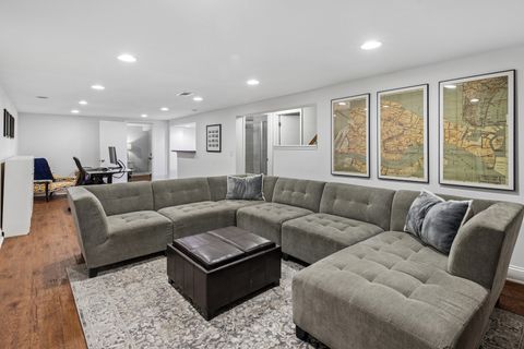 Tiny photo for 701 Peterson Avenue, Park Ridge, IL 60068 (MLS # 12555264)