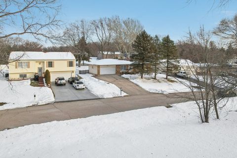 Tiny photo for 2502 E Chestnut Drive, Wonder Lake, IL 60097 (MLS # 12531852)