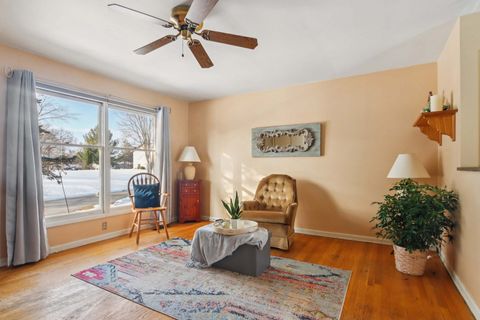 Tiny photo for 2502 E Chestnut Drive, Wonder Lake, IL 60097 (MLS # 12531852)