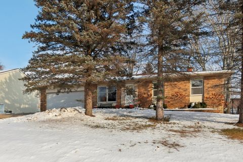 Tiny photo for 2502 E Chestnut Drive, Wonder Lake, IL 60097 (MLS # 12531852)