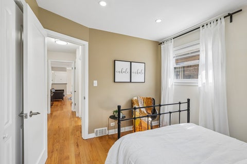 Tiny photo for 2654 W Catalpa Avenue, Chicago, IL 60625 (MLS # 12681068)