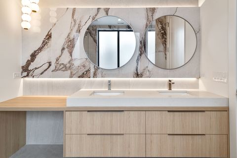 Tiny photo for 1416 W Warner Avenue, Chicago, IL 60613 (MLS # 12526303)