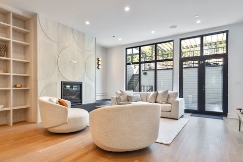 Tiny photo for 1416 W Warner Avenue, Chicago, IL 60613 (MLS # 12526303)