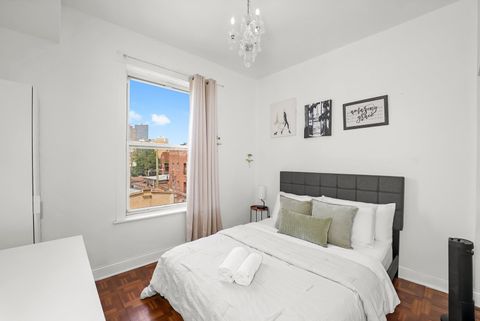 Tiny photo for 1057 W Argyle Street #3f, Chicago, IL 60640 (MLS # 12442206)