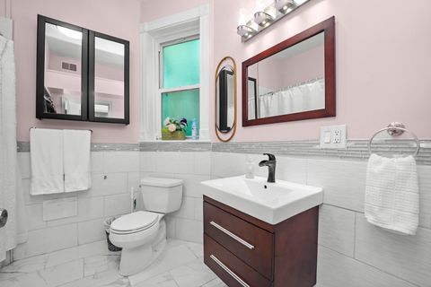 Tiny photo for 1057 W Argyle Street #3f, Chicago, IL 60640 (MLS # 12442206)